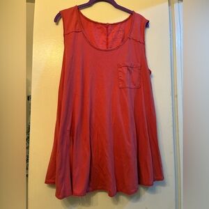 We the free flowy pocketed sleeveless tee Large